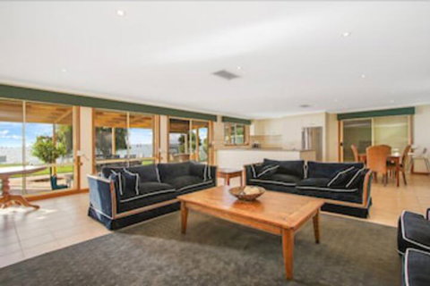 Waterfront 58 Yarrawonga - ACT Tourism 5