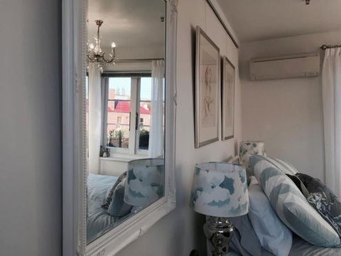 Assemblage Boutique Art Bed & Breakfast - ACT Tourism 4