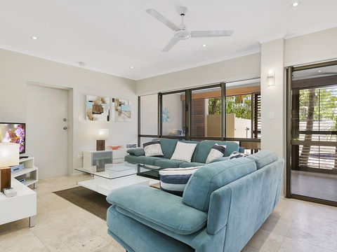 A Superb Location For Enjoying The Best Of Noosa Unit 2 / 69 Noosa Parade - ACT Tourism 1