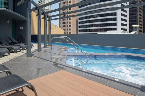 Amazing CBD 2BD Apartment W / Parking & Pool! - ACT Tourism 3