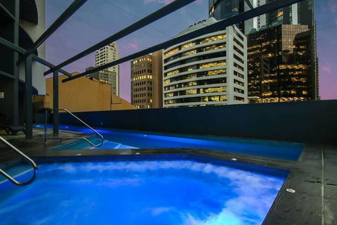 Amazing CBD 2BD Apartment W / Parking & Pool! - ACT Tourism 6