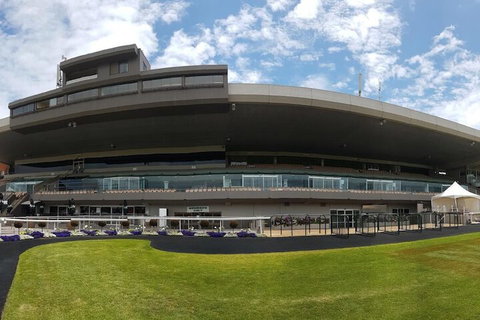 2 Bedroom Apt With Balcony & Air Con In Plympton - ACT Tourism 2