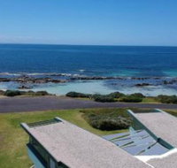 Boathouse nearly in the water  wonderful views - ACT Tourism