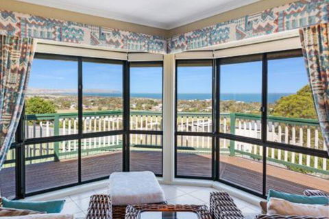 Panorama 7 Stacey Drive - ACT Tourism 2