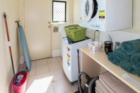 Panorama 7 Stacey Drive - ACT Tourism 6