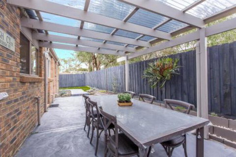 PERFECT On PYMBLE AVE - ACT Tourism 6