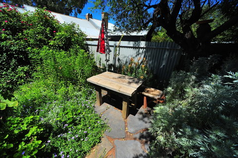 Emma Tiver Heritage Cottage - ACT Tourism 6