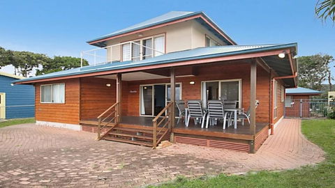 Absolute Beachfront At Hastings - ACT Tourism 5