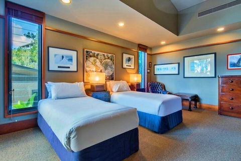 Yacht Club 19 Bijou De Mer 2 Buggies - ACT Tourism 5