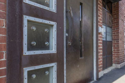 Fabulous Fitzroy Converted Warehouse - ACT Tourism 1