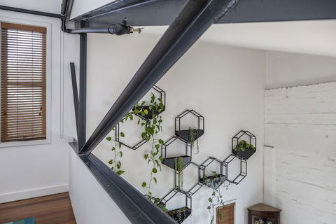 Fabulous Fitzroy Converted Warehouse - ACT Tourism 2