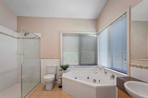 DRIFTWOOD VILLA Free Wifi Walk To Beach - ACT Tourism 3