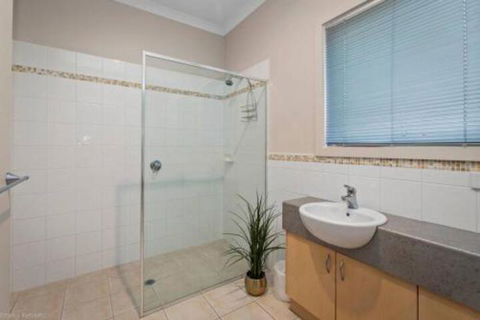 DRIFTWOOD VILLA Free Wifi Walk To Beach - ACT Tourism 2