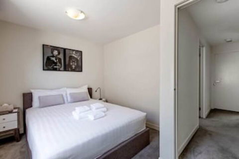 Spacious 2 Bedroom Inner City Townhouse With Private Rooftop - ACT Tourism 0