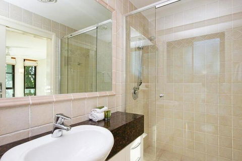 Allambi Rise Apartments A - ACT Tourism 4