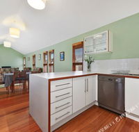 Family Friendly Weatherboard Cottage - ACT Tourism