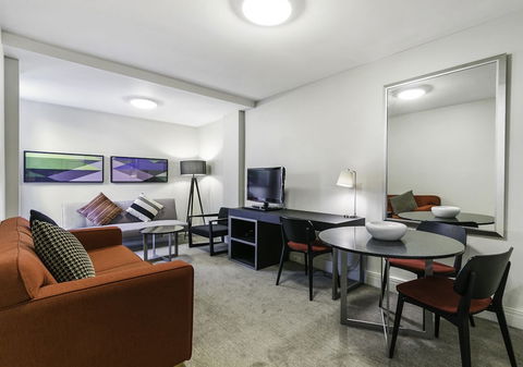 DARLING A Tidy Space In A Great Location - ACT Tourism 3