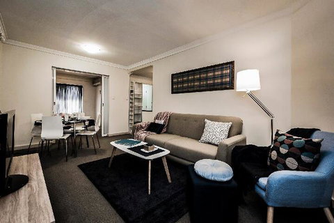 AirExec Apartments - ACT Tourism 4