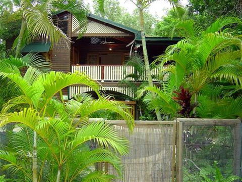 Appian Beach House - ACT Tourism 6