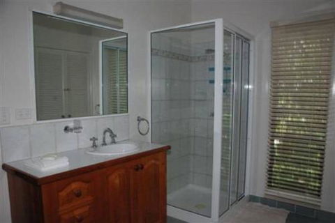 Appian Beach House - ACT Tourism 3