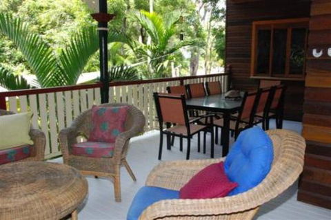 Appian Beach House - ACT Tourism 0