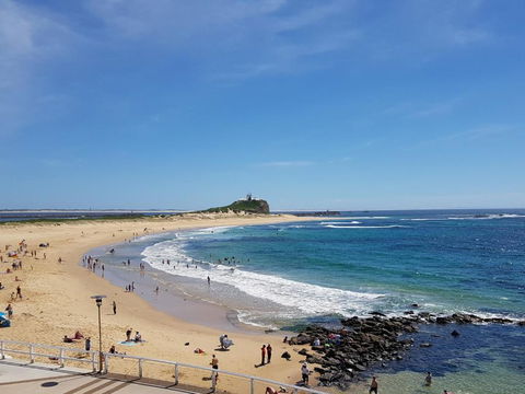 Arena Luxury Beachfront Apartment - ACT Tourism 2