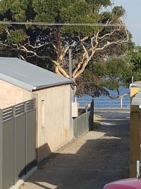 La Maison Riviere THE RIVER HOUSE Bed & Breakfast - ACT Tourism 1