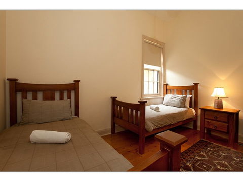 Fairholme Townhouse - ACT Tourism 1