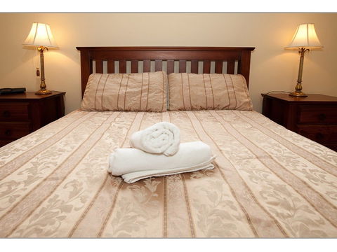 Fairholme Townhouse - ACT Tourism 3