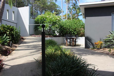 Zaffiro Beach House - ACT Tourism 3