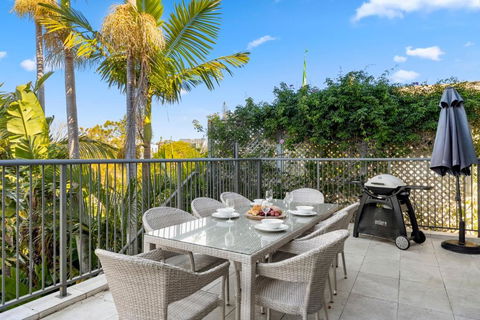 Zaffiro Beach House - ACT Tourism 5