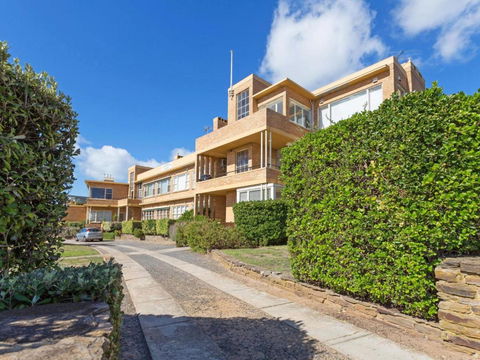 BEACH BELLE MORNINGTON - ACT Tourism 5