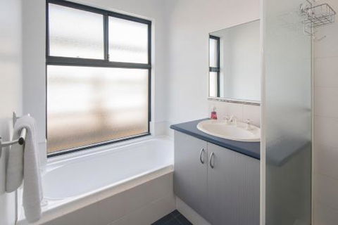 Acrosstheway - ACT Tourism 3