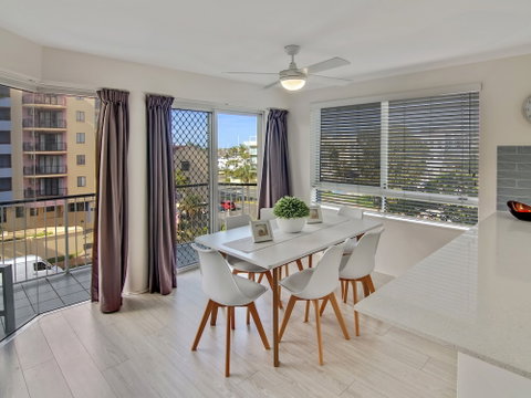 MAINSAIL8 - Mooloolaba Beach - ACT Tourism 2