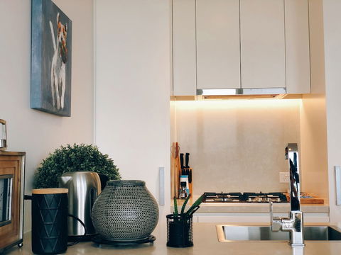 FV Apartments - ACT Tourism 0
