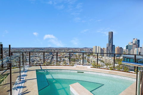 FV Dream 2 BED Apt+ Pool+ Free Parking Qfv211-16 - ACT Tourism 2
