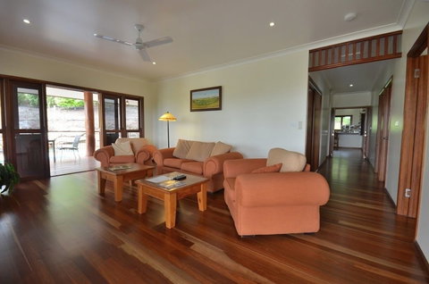 The Summit B&B - ACT Tourism 3