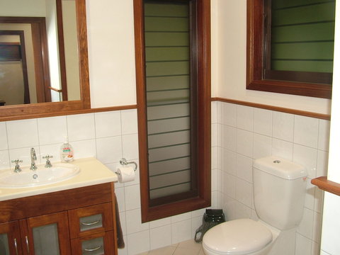 The Summit B&B - ACT Tourism 6