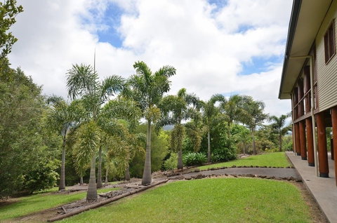 The Summit B&B - ACT Tourism 1