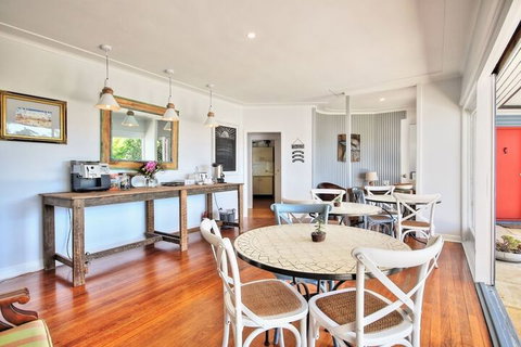 Dolphin Sands - ACT Tourism 2