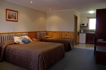 Kentish Hills Retreat - ACT Tourism 5