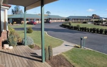 Kentish Hills Retreat - ACT Tourism 1