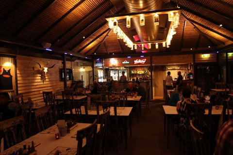 Cattrall Park Motel - ACT Tourism 6