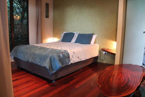 Sanctuary Retreat - ACT Tourism 5