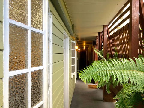 Five 3 Five - The Beachside Barracks - ACT Tourism 3