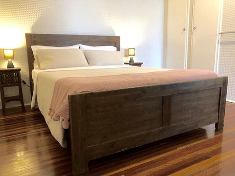 Five 3 Five - The Beachside Barracks - ACT Tourism 4