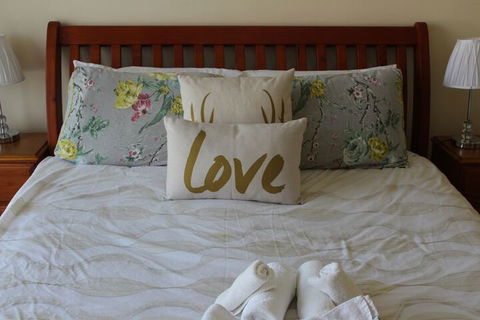 Australian Home Away At Doncaster Elgar - ACT Tourism 3