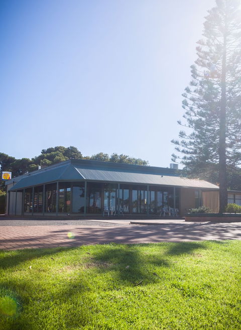 Foreshore Motor Inn - ACT Tourism 4