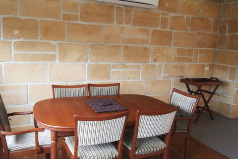 Warrnambool Cbd Townhouses - ACT Tourism 7