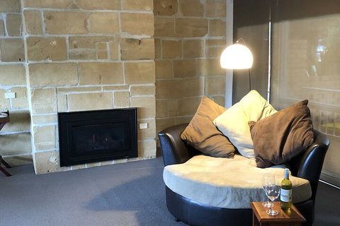 Warrnambool Cbd Townhouses - ACT Tourism 4